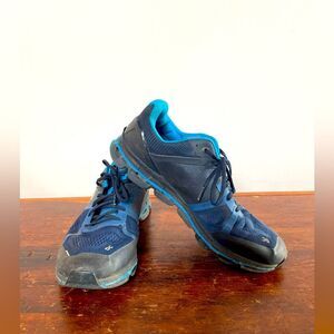 ON Cloud Mens Sneakers Black and Light Blue